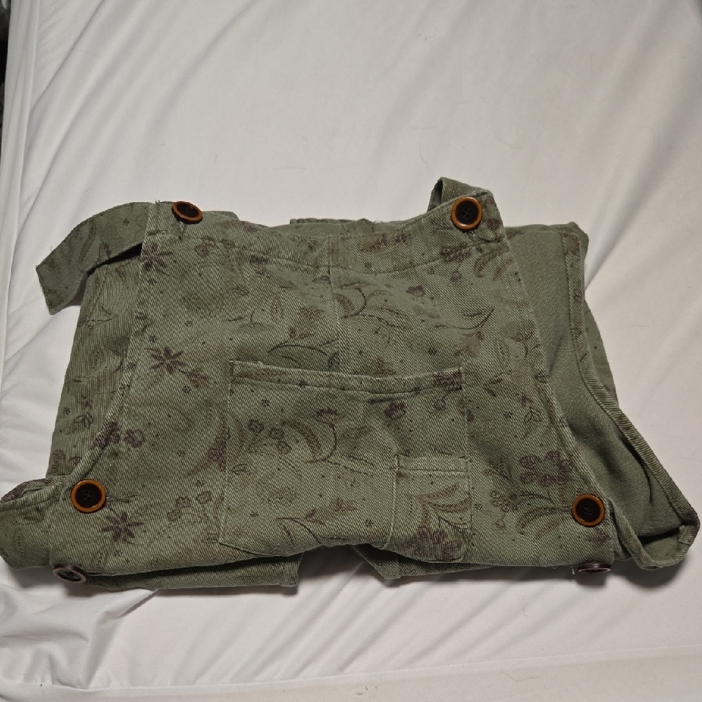 Easel-Free People Green Floral Boho Overalls Size Meduim - Picture 7 of 7